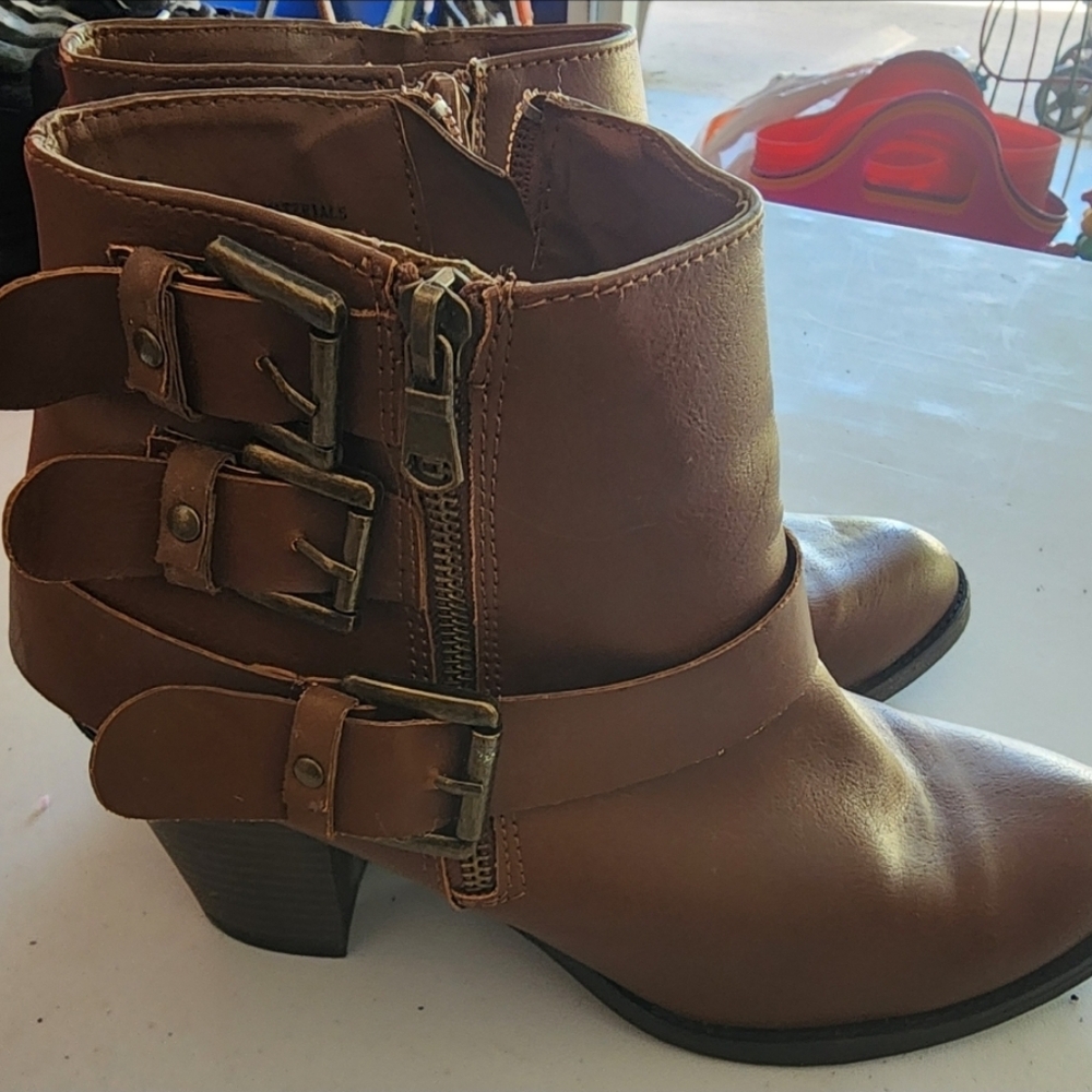 Charlotte Russe Women's Brown Ankle Boots